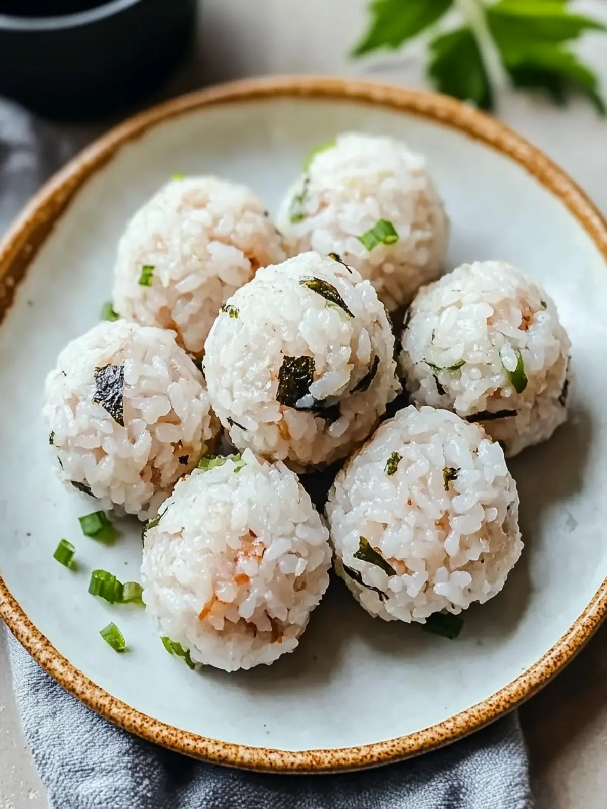Tuna Rice Balls: Quick, Flavor-Packed Bites for Everyone Tuna Rice Balls