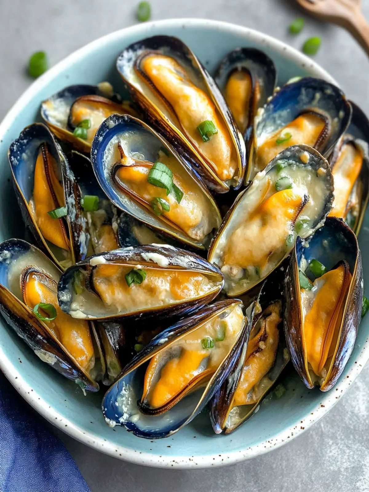 Cheesy Chinese Mayo Mussels