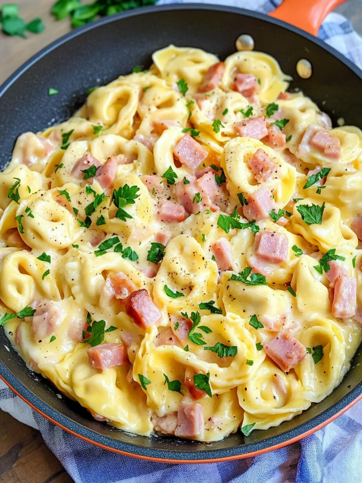 Irresistible One Pan Ham & Cheese Tortellini in 25 Minutes One Pan Ham & Cheese Tortellini